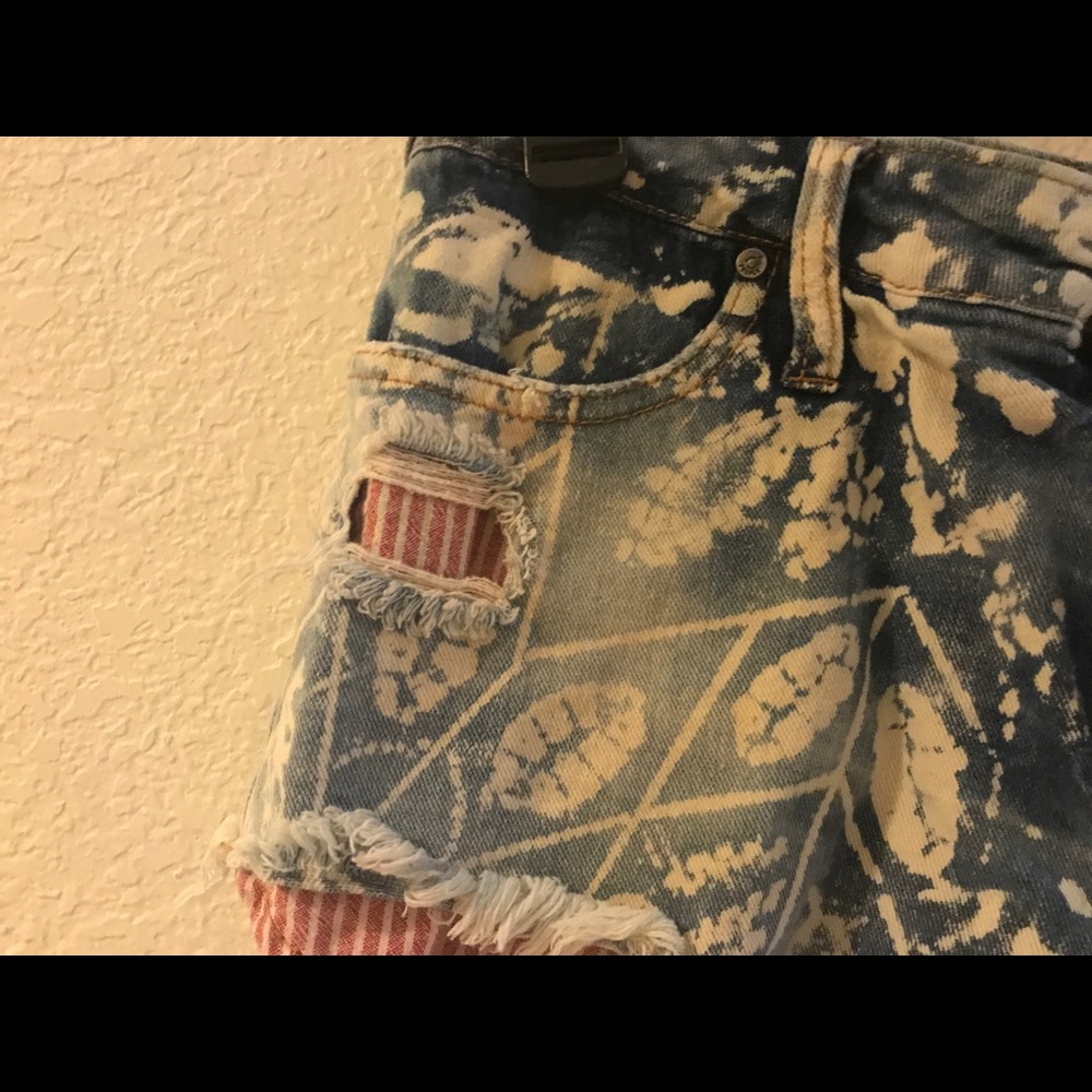 Free People Denim cutoff shorts - Picture 2 of 4